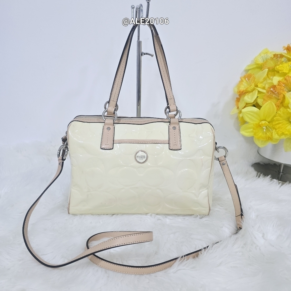Coach Signature Embossed Patent Leather F25189 Elegant Cream Handbag Crossbody